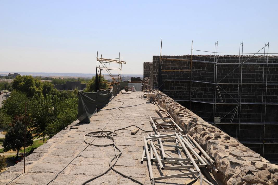 DİERG: Diyarbakır surlarındaki restorasyon durdurulmalı 3