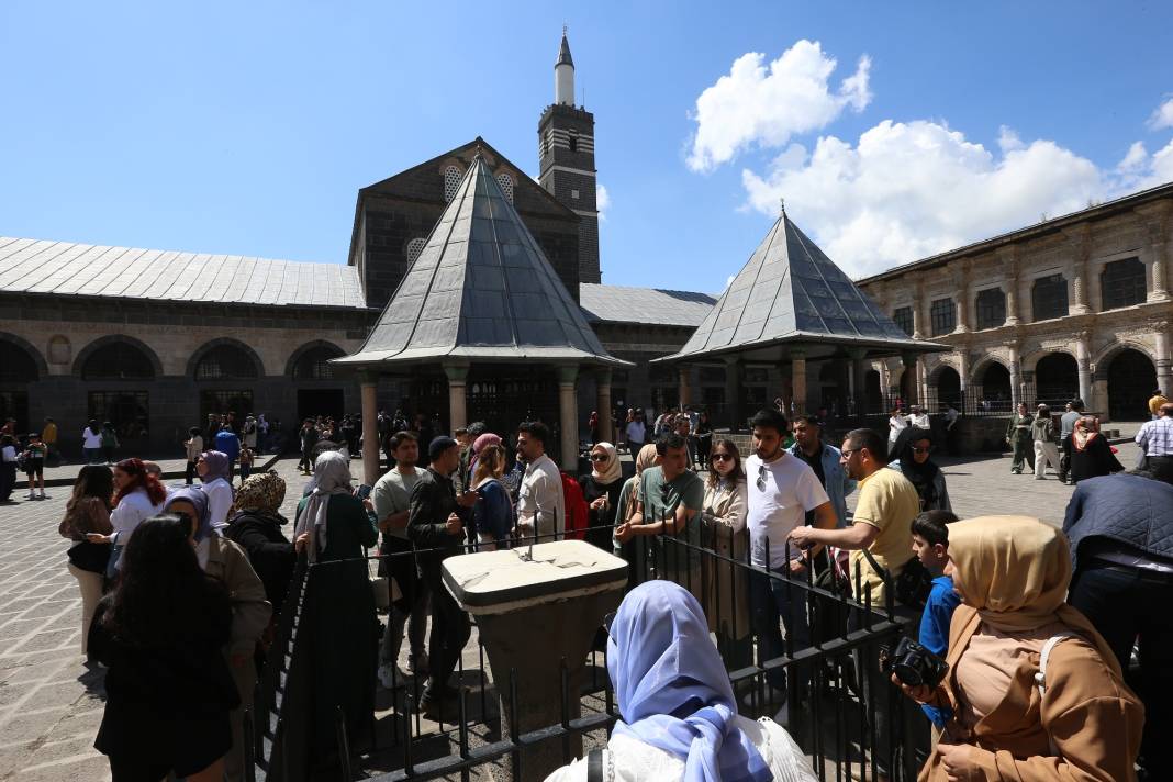 "Medeniyetler Kenti" Diyarbakır bayramı dolu dolu geçirdi 7