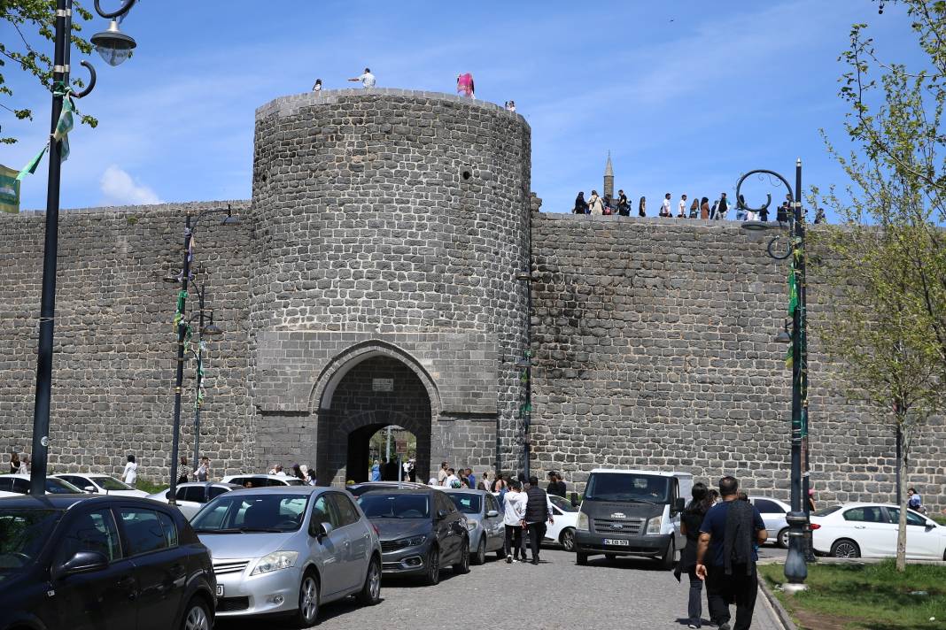 "Medeniyetler Kenti" Diyarbakır bayramı dolu dolu geçirdi 2