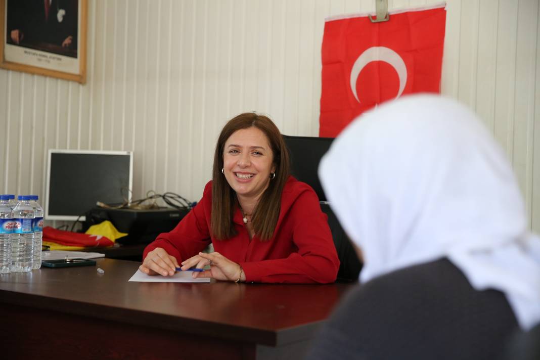 Eşinin görevi dolayısıyla Diyarbakır'a gelen kadın muhtar oldu 6