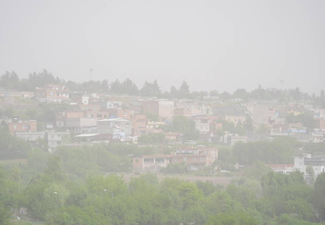 Diyarbakır’da toz taşınımı etkili oldu 7