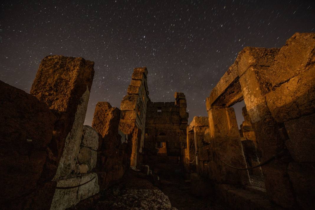 Diyarbakır’daki Zerzevan Kalesi yıldızlar altında fotoğraflandı 1