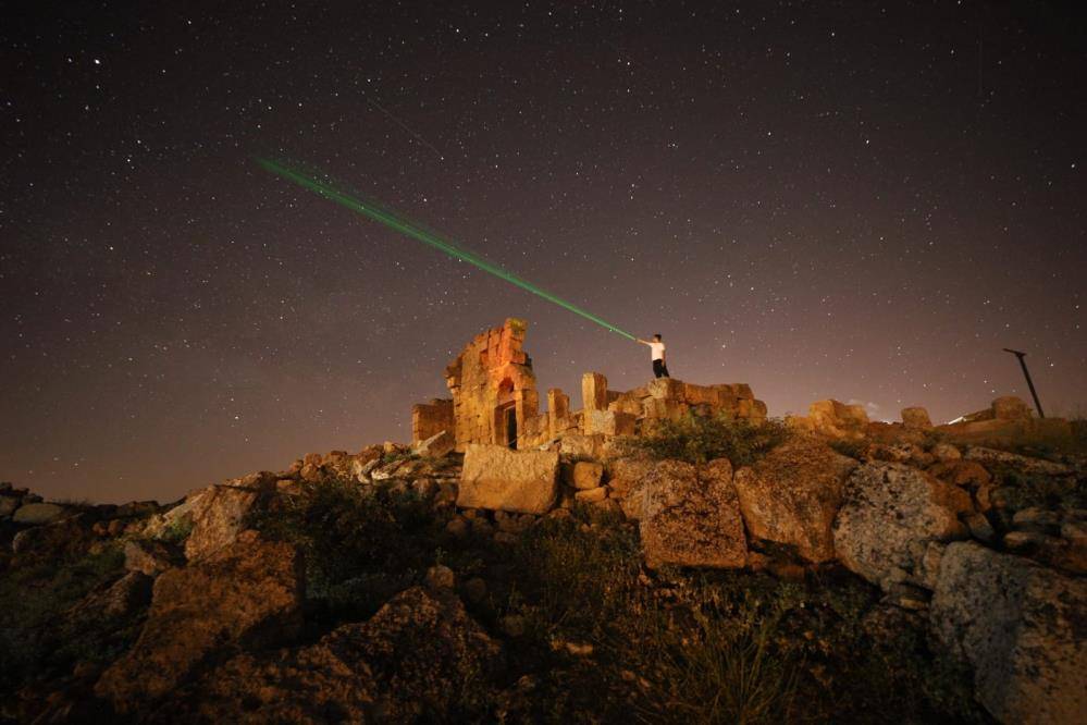 Diyarbakır’daki Zerzevan Kalesi yıldızlar altında fotoğraflandı 7