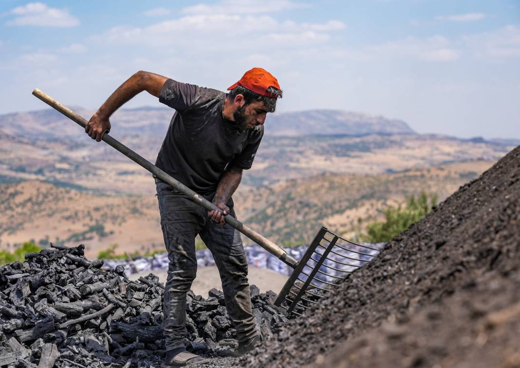 Diyarbakır’daki ‘torakçılar’ havanın ve ateşin sıcaklığıyla mücadele ediyor 7