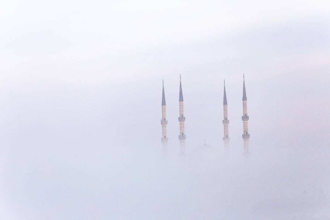 Sis denizinde kaybolan Diyarbakır'da, minareler görsel şölen sundu 3