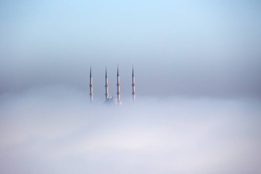 Sis denizinde kaybolan Diyarbakır'da, minareler görsel şölen sundu 2