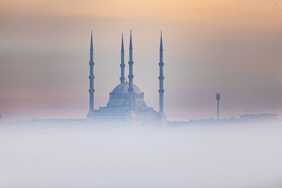 Sis denizinde kaybolan Diyarbakır'da, minareler görsel şölen sundu 5