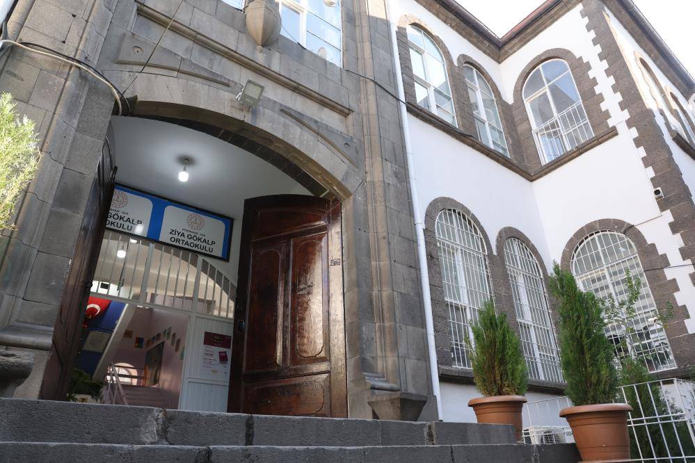 Diyarbakır’da 115 yıllık kesintisiz eğitim; Ziya Gökalp İlkokulu 4
