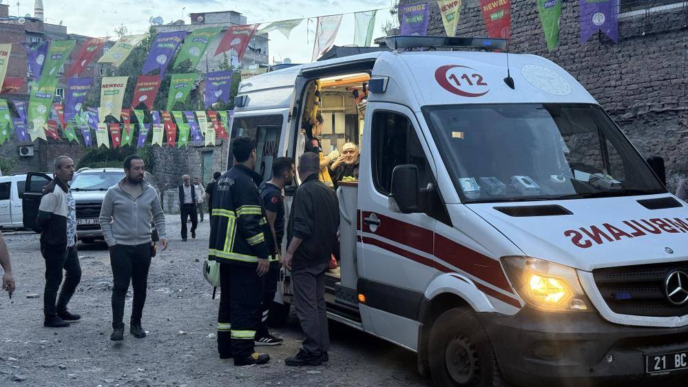 Diyarbakır’da ev yangınında can pazarı; İtfaiye ekipleri zamanla yarıştı 2