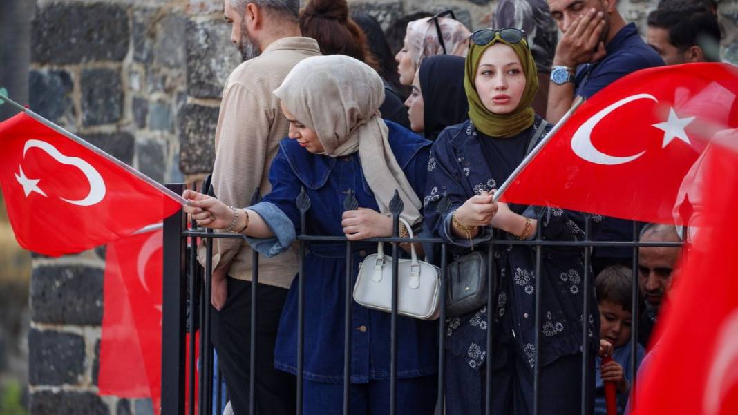 SOLOTÜRK Diyarbakır'da gösteri uçuşu yaptı 1