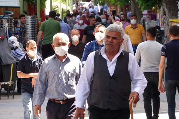 VİDEO HABER - Siirtliler: Maske takmak zorunlu ama denetimler yetersiz