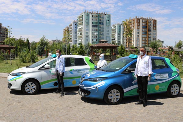 Diyarbakır'da elektrikli otomobillerle vatandaşa ücretsiz ulaşım