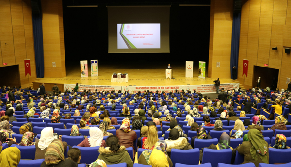 Diyarbakır'da kanser erken tanı konferansı