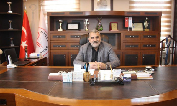 Dicle Belediye Başkanı Aygören, partisinden istifa etti