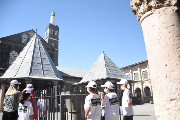 Bilgi Evi öğrencileri ‘Yaz Etkinlikleri’ ile şehirlerini tanıyor