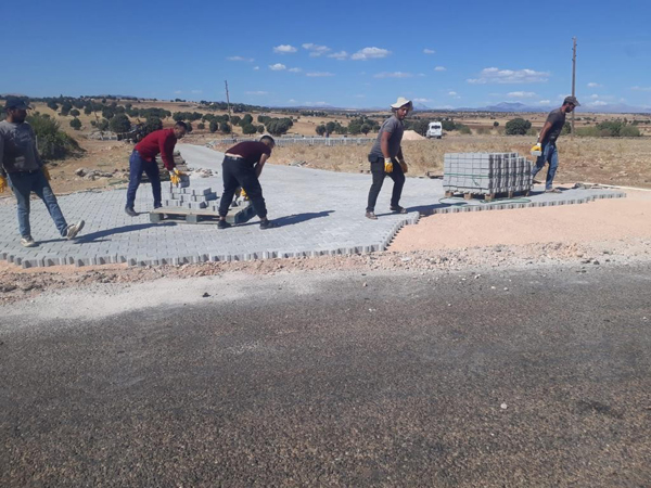 Büyükşehir Belediyesi yol yapım çalışmalarına devam ediyor