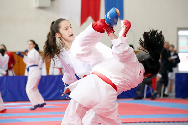 Karate şampiyonasında Diyarbakır rüzgarı
