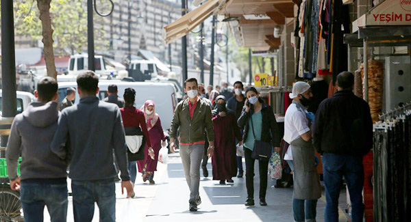 Cadde ve sokaklarda sigara içmek yasaklandı