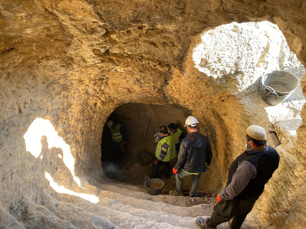 Asur Kalesinin gizemli tünelleri açılıyor