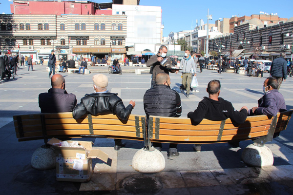 Ebedinoğlu: Diyarbakır’da 35 bin kişi işsiz kaldı