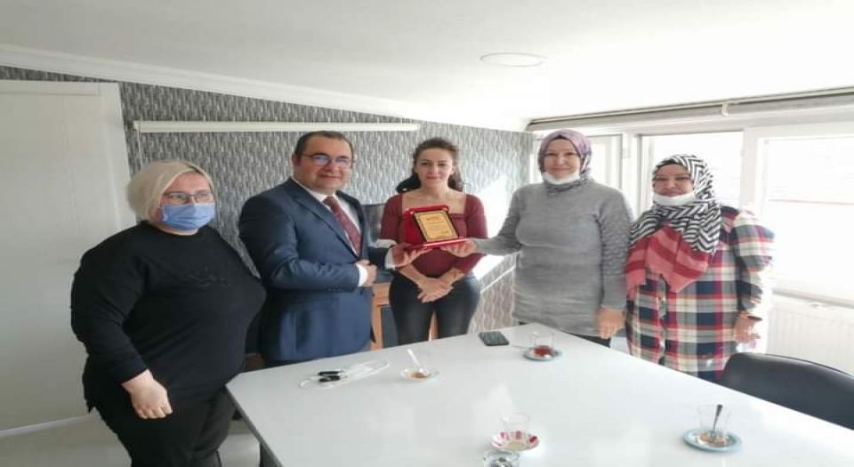 Aksaray Otizm Derneği'nden Rıfkı Karabatak’a plaket