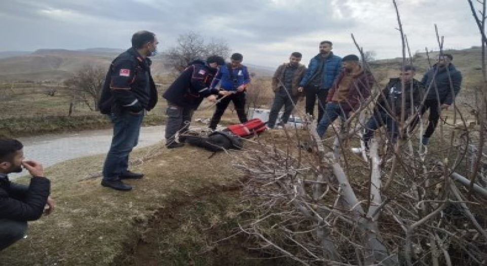 Siirt'te AFAD ekipleri, kör kuyudan keçi çıkardı!