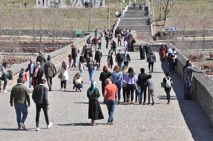 'Mavide Kal Diyarbakır'; Uyarılar hiçe sayılıyor!