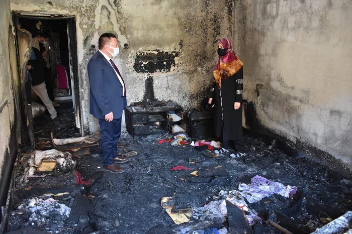 Evi yanan aileye moral ve destek ziyareti
