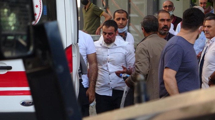 Diyarbakır’da adliye çıkışı kavga; 5 yaralı, 10 gözaltı