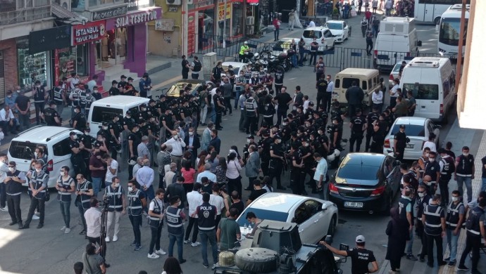 Diyarbakır’da kitlesel tepkiye polis engeli
