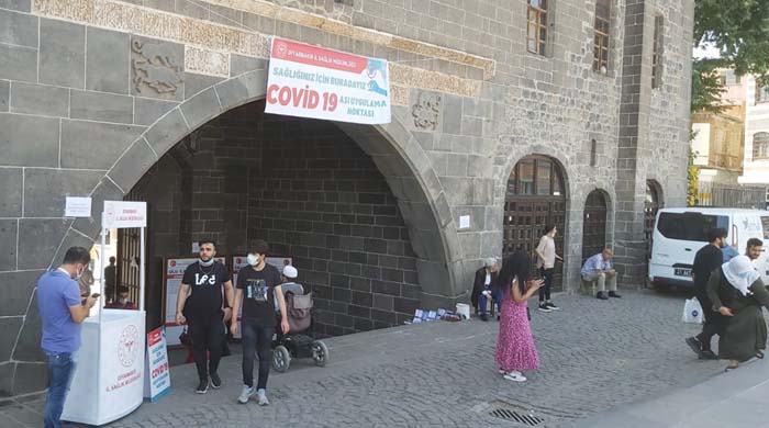 Diyarbakır’da mobil aşı uygulaması başladı
