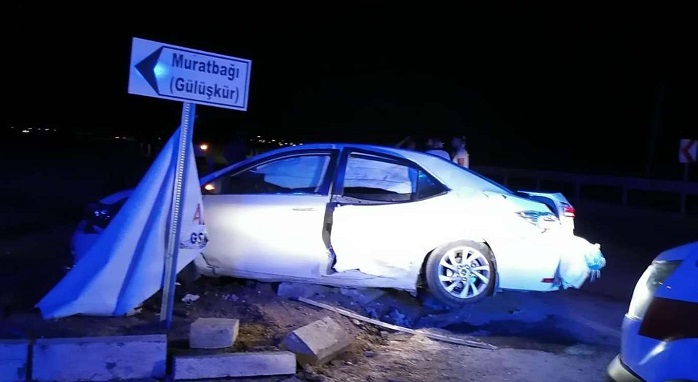 Elazığ'da trafik kazası: 2 ölü 4 yaralı