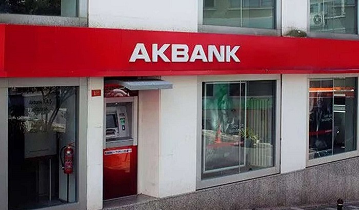 Akbank'ta sistem arızası sürüyor