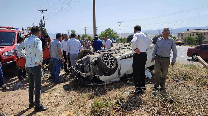 Video Haber - Elazığ'da trafik kazası: 1 ölü, 3 yaralı