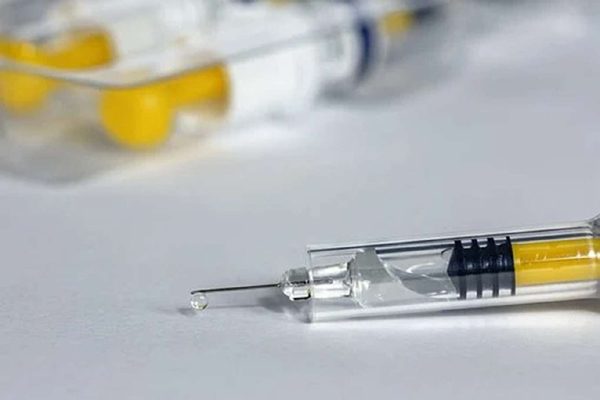 Türkiye'de 76 milyon dozun üzerinde aşı yapıldı