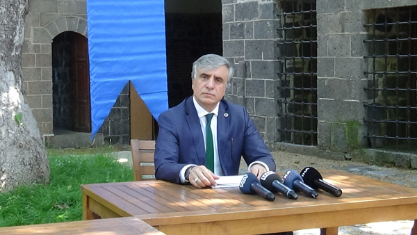 Diyarbakır Vakıflar Bölge Müdürü Metin Evsen görevden alındı