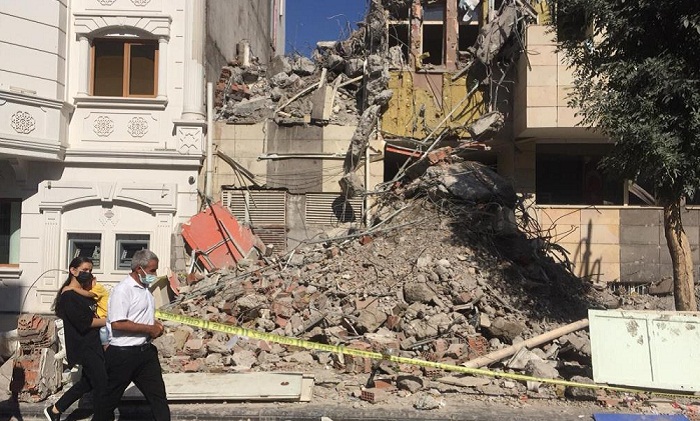 Video Haber - Diyarbakır’da 50 yıllık karakol binası yıkıldı