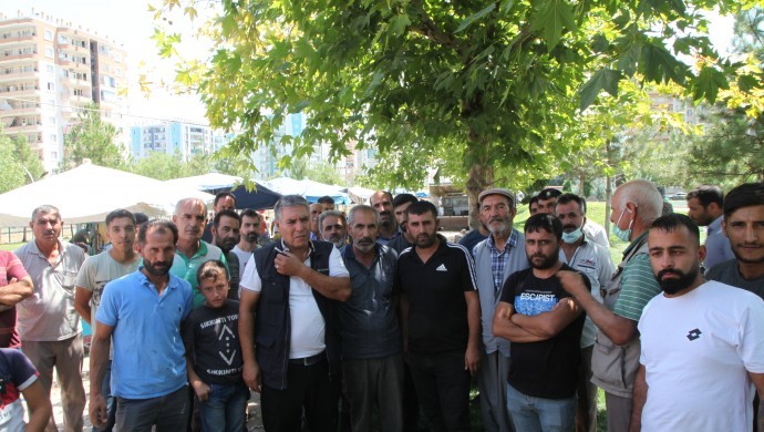 Diyarbakır'da pazarcı esnafından tepki; Sorunumuz çözülsün