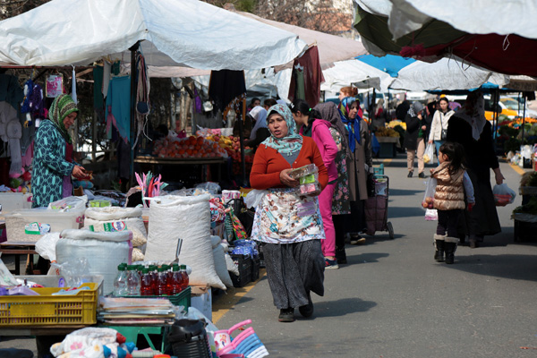 Türkiye’nin ilk kadın semt pazarındaki kadınlar;Tüm zorluklara rağmen çalışıyorlar