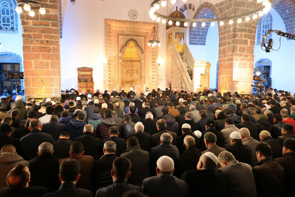 Video Haber: Kurşunlu Camii'nde Regaip Kandili kutlandı