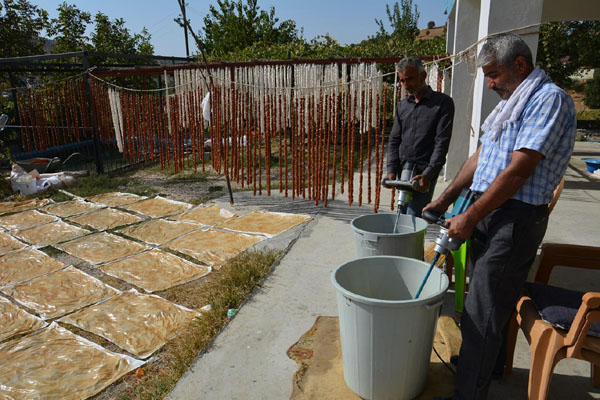 Diyarbakır'da yerli organik ürünler satışa sunulmaya başlandı