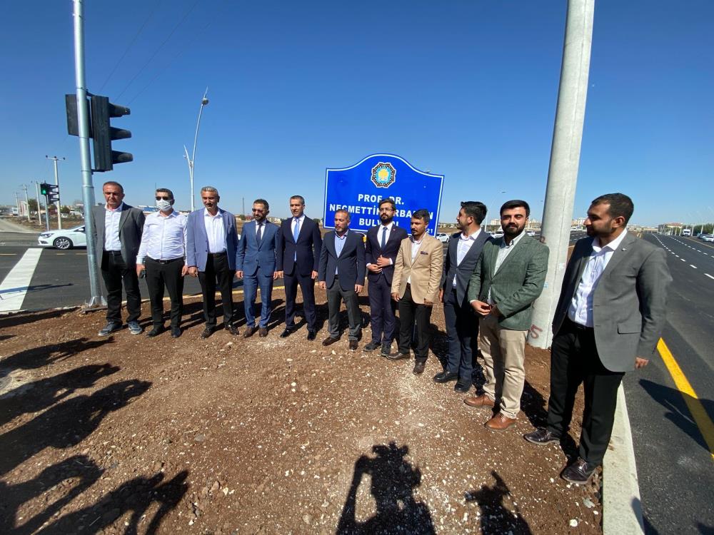Diyarbakır'daki Necmettin Erbakan Bulvarı'nın açılışı iki siyasi partiyi yan yana getirdi