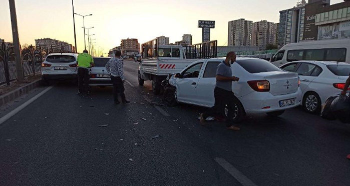 Diyarbakır'da zincirleme trafik kazası