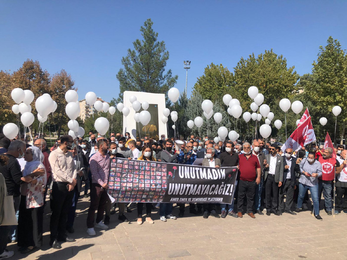 10 Ekim katliamında yaşamını yitirenler Diyarbakır’da anıldı
