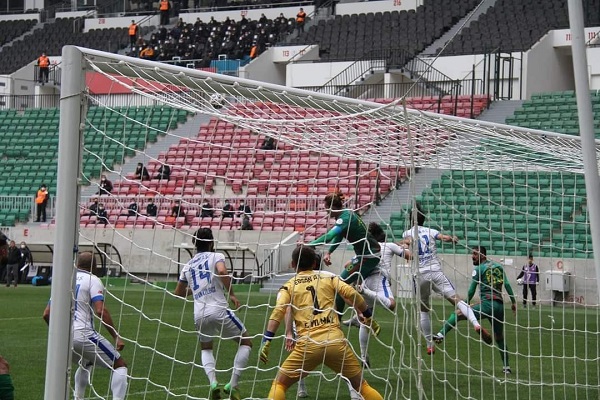 Amedspor sahasında 2-0 öne geçtiği maçta hayal kırıklığı yarattı