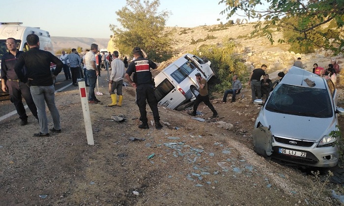 Gaziantep'te trafik kazası: 2’si ağır 12 yaralı