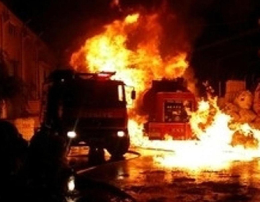 Diyarbakır’da köpük tabak fabrikasında yangın