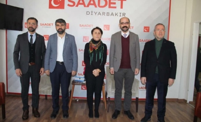 Diyarbakır’daki siyasi partilerin toplantısını eleştiren Ak Parti'li Aydın'a tepki; Özür dilemeli