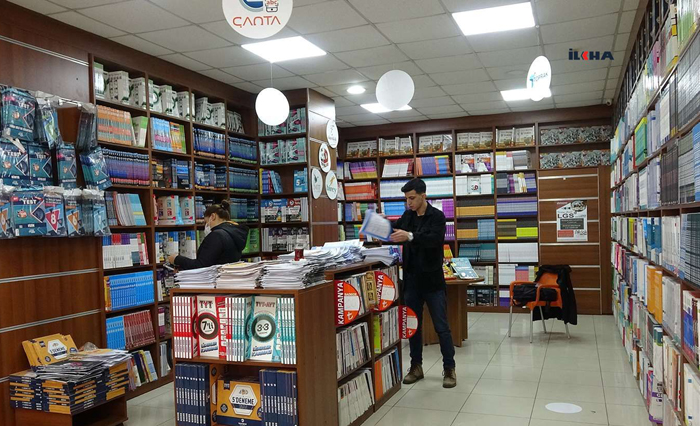VİDEO HABER - Kitap ve kırtasiye sektörü ayakta kalma mücadelesi veriyor