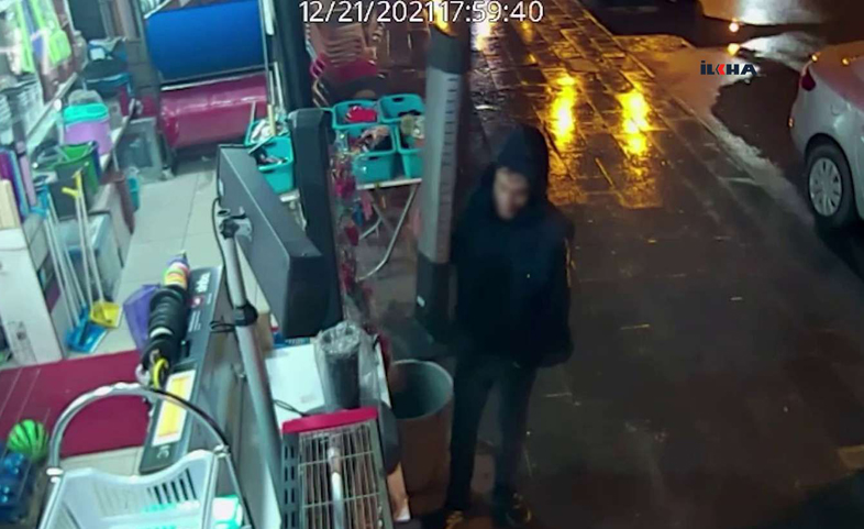 Çaldığı kıyafetle başka bir adreste hırsızlık yapan şahıs kameralara yakalandı
